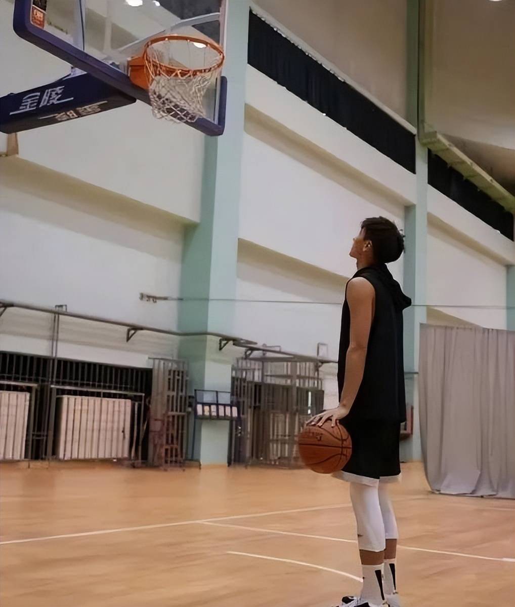 关于职业篮球联赛中球员们的表现给人深刻印象的信息 关于职业篮球联赛中球员们的表现给人深刻印象的信息