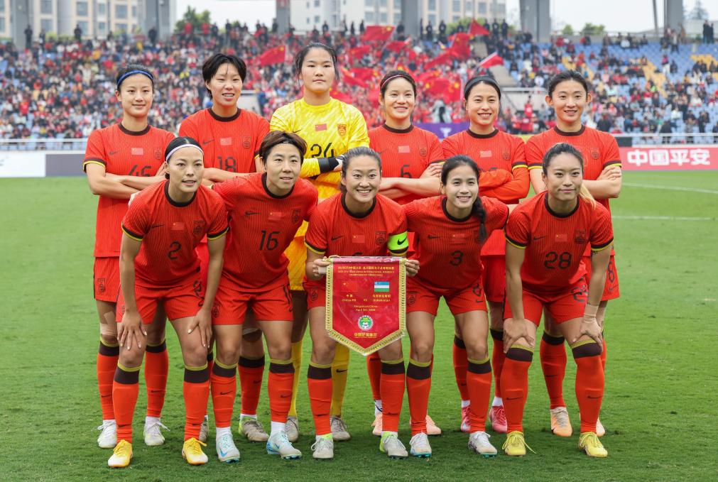 od体育直播-国家女足队员在比赛中展示出团队精神