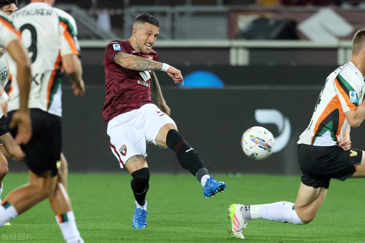 都灵主场大胜,意甲名次攀升 都灵主场大胜,意甲名次攀升