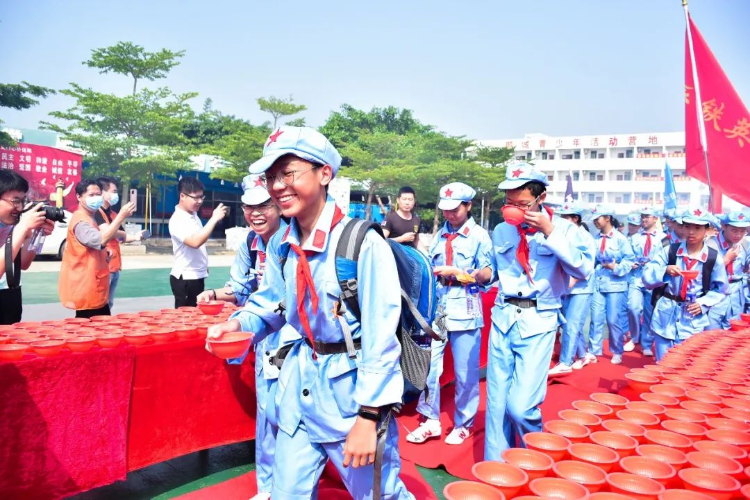 关于比利时国家队备战坚韧不拔,勇往直前追击梦想的信息 关于比利时国家队备战坚韧不拔,勇往直前追击梦想的信息