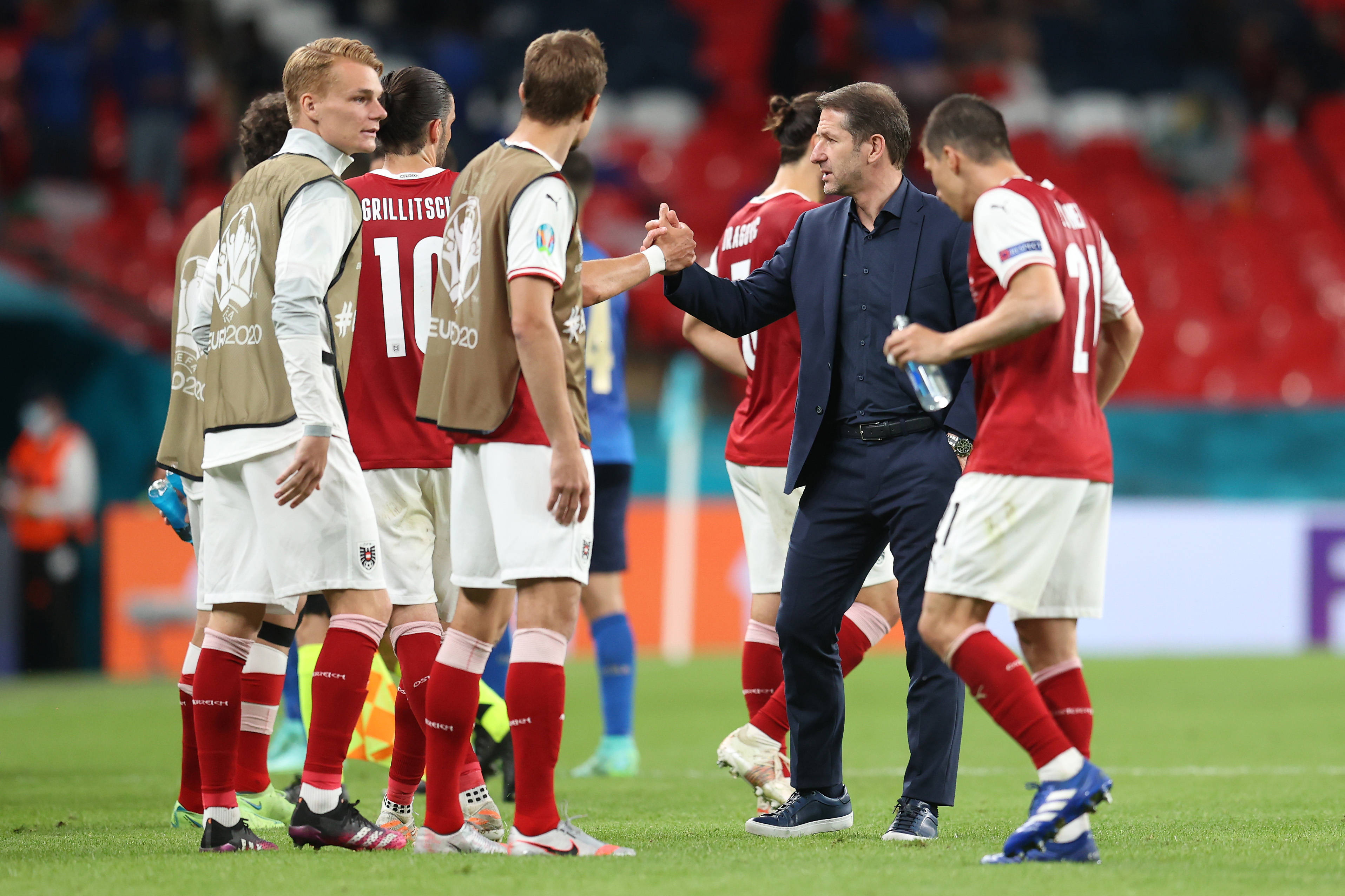 包含欧国杯赛事中球队实力大PK,胜利者唯有王者的词条 包含欧国杯赛事中球队实力大PK,胜利者唯有王者的词条