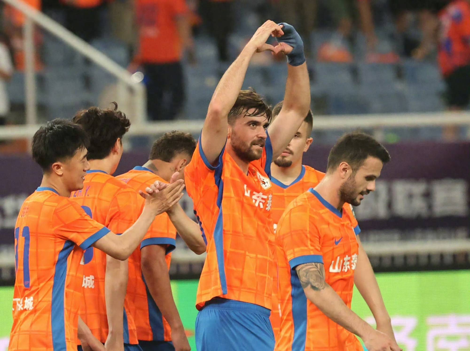 od体育网页版入口-球星状态火爆，多次进球助球队获胜