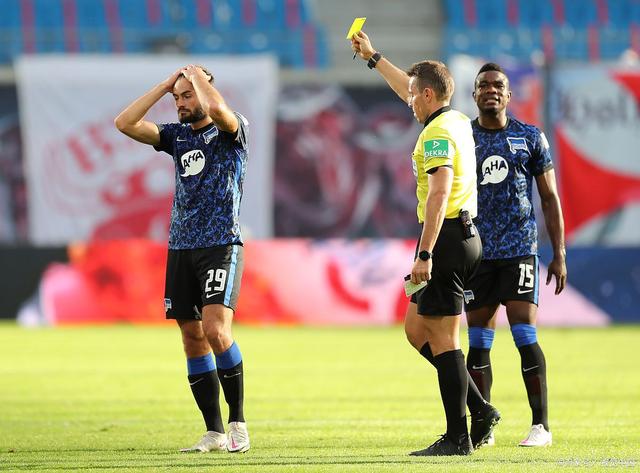 包含柏林赫塔后防线伤病不断,球队寻找替补的词条 包含柏林赫塔后防线伤病不断,球队寻找替补的词条