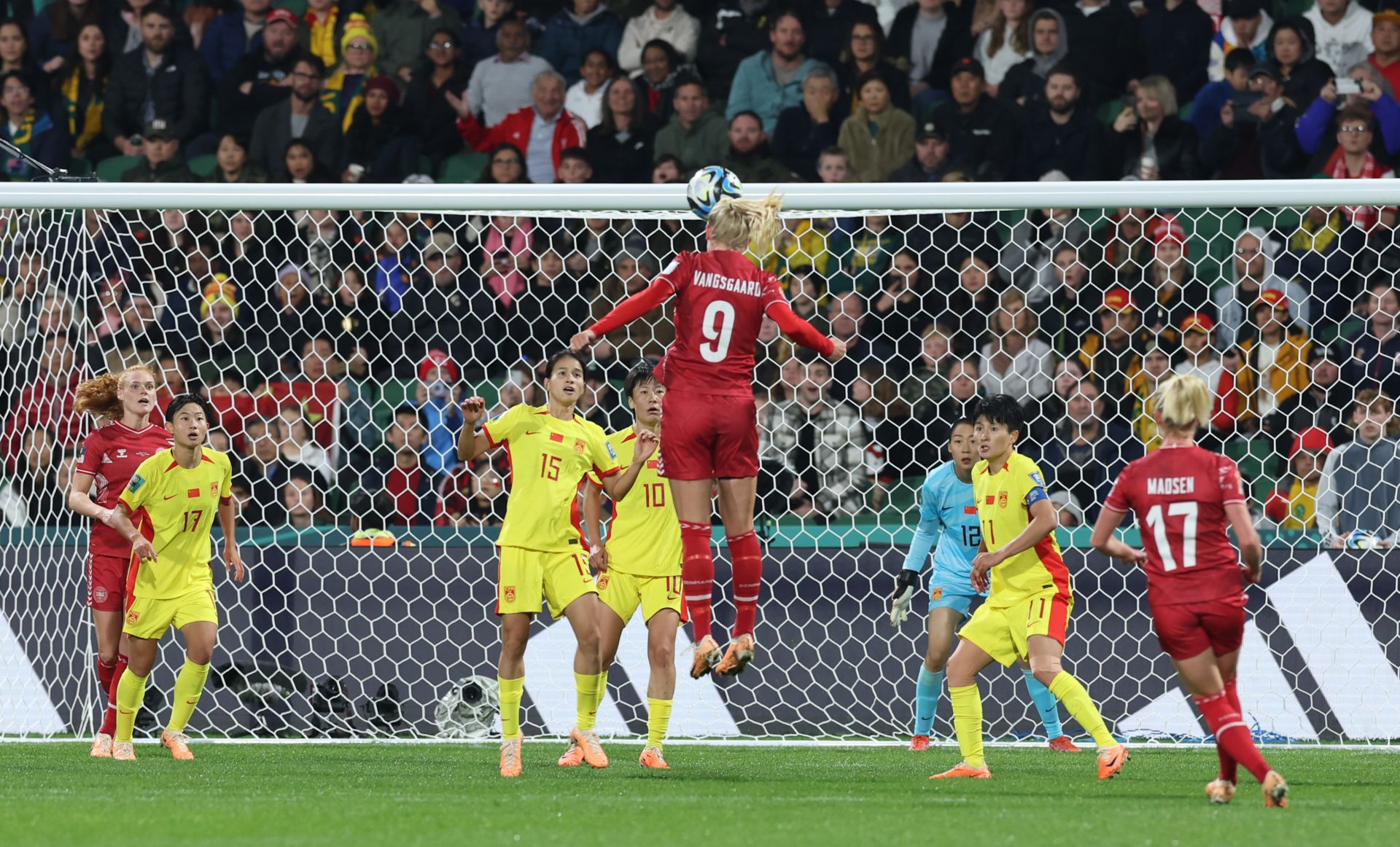 中国女足创造历史,首次晋级世界杯八强 中国女足创造历史,首次晋级世界杯八强