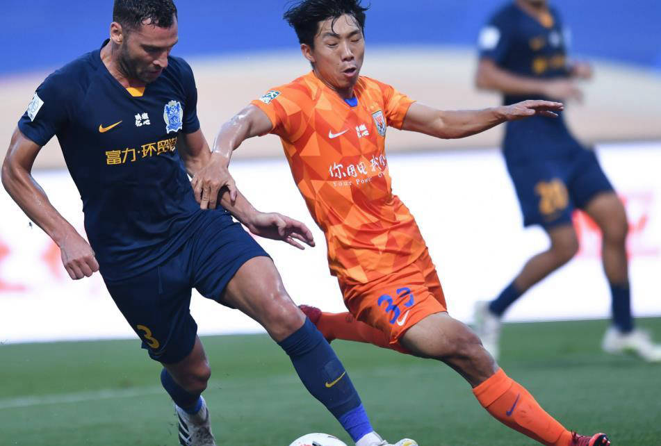 大连一方主场负于山东鲁能,遭遇两连败 大连一方主场负于山东鲁能,遭遇两连败