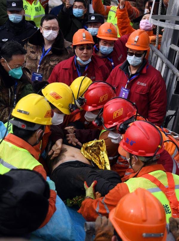 包含阿姆斯特丹矿工斩获一分,艰苦营救的词条 包含阿姆斯特丹矿工斩获一分,艰苦营救的词条