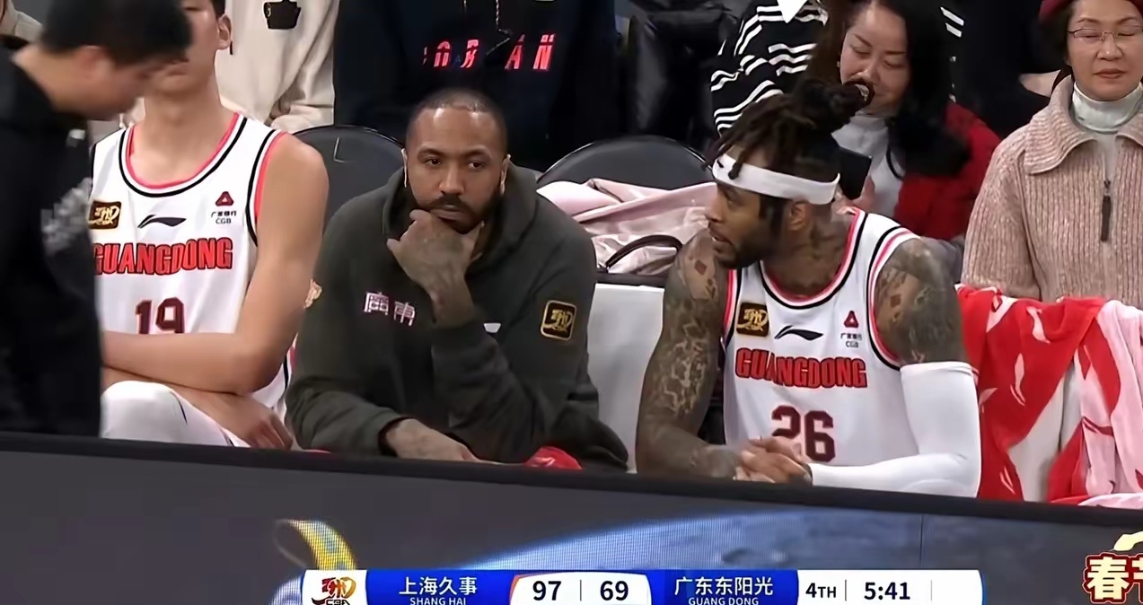 od体育直播-霍夫治球队遭遇连败，降级危机