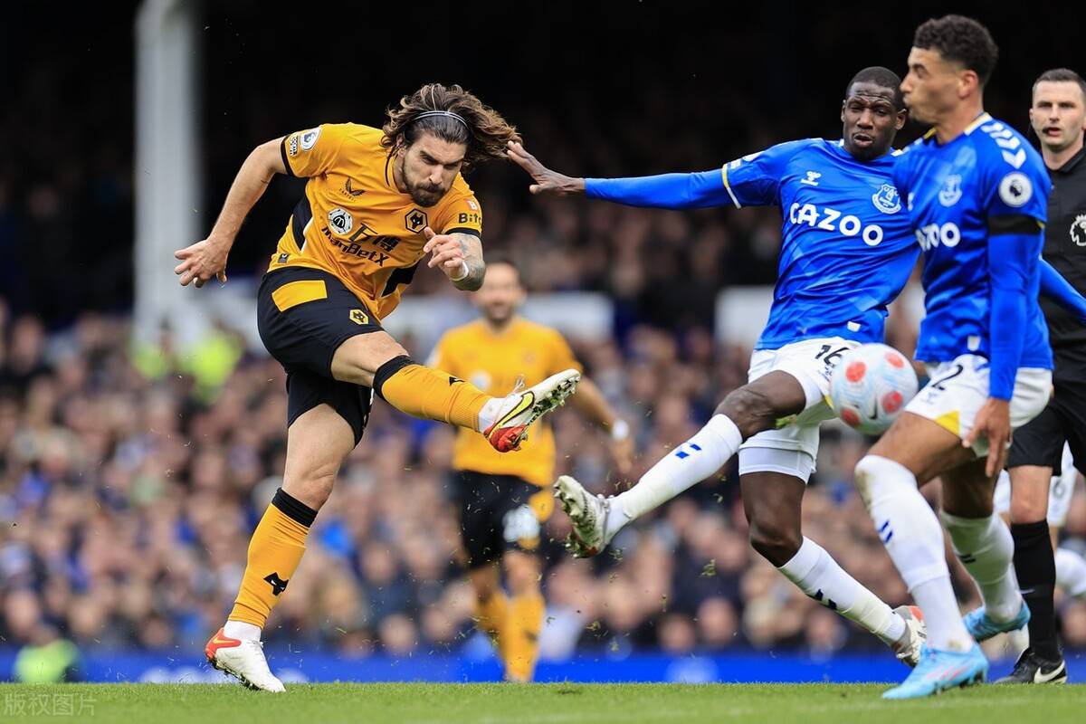 霍夫治球队遭遇连败,降级危机 霍夫治球队遭遇连败,降级危机