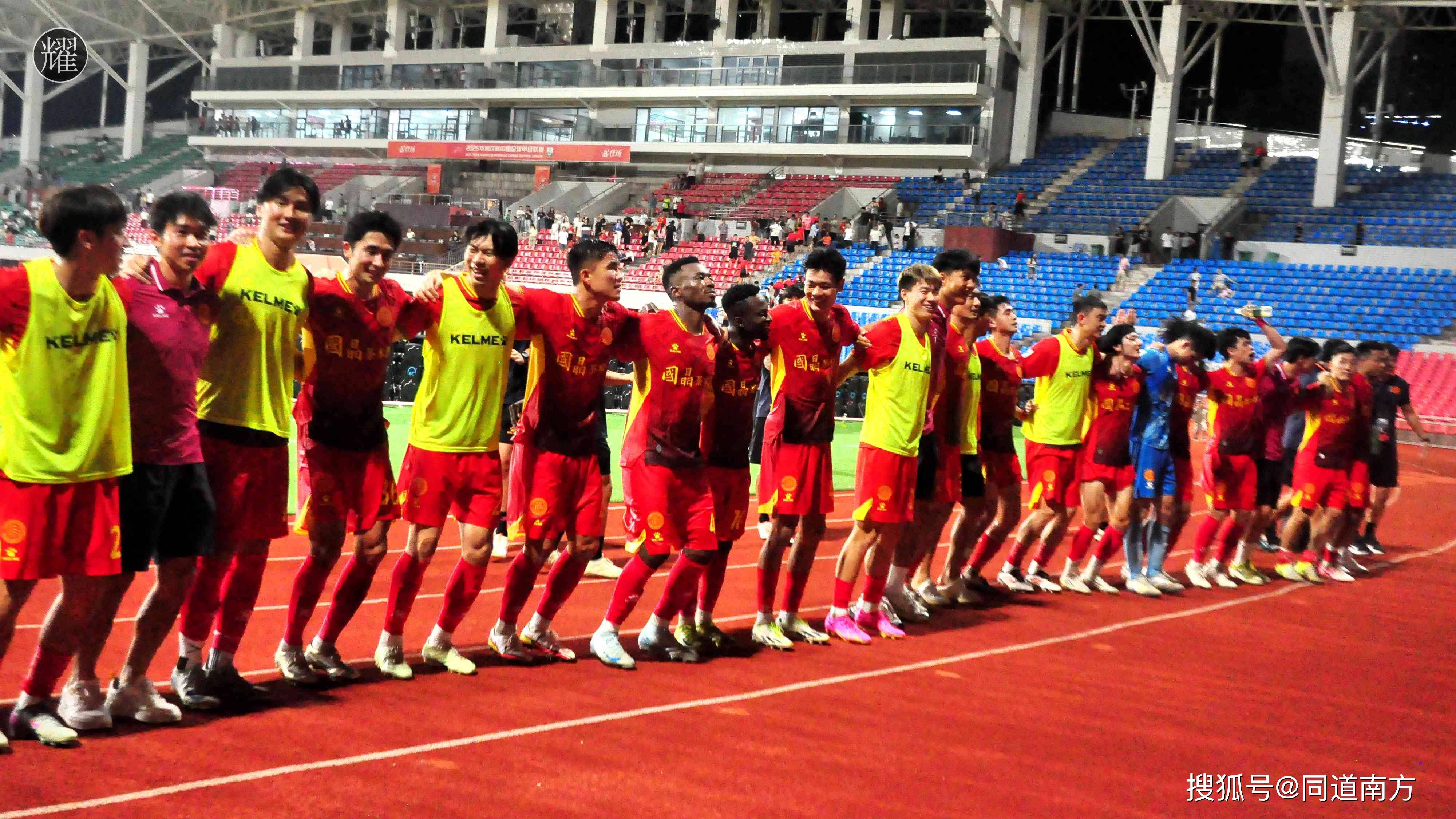 绝杀比赛的神奇一瞬,让球迷兴奋无比的简单介绍 绝杀比赛的神奇一瞬,让球迷兴奋无比的简单介绍