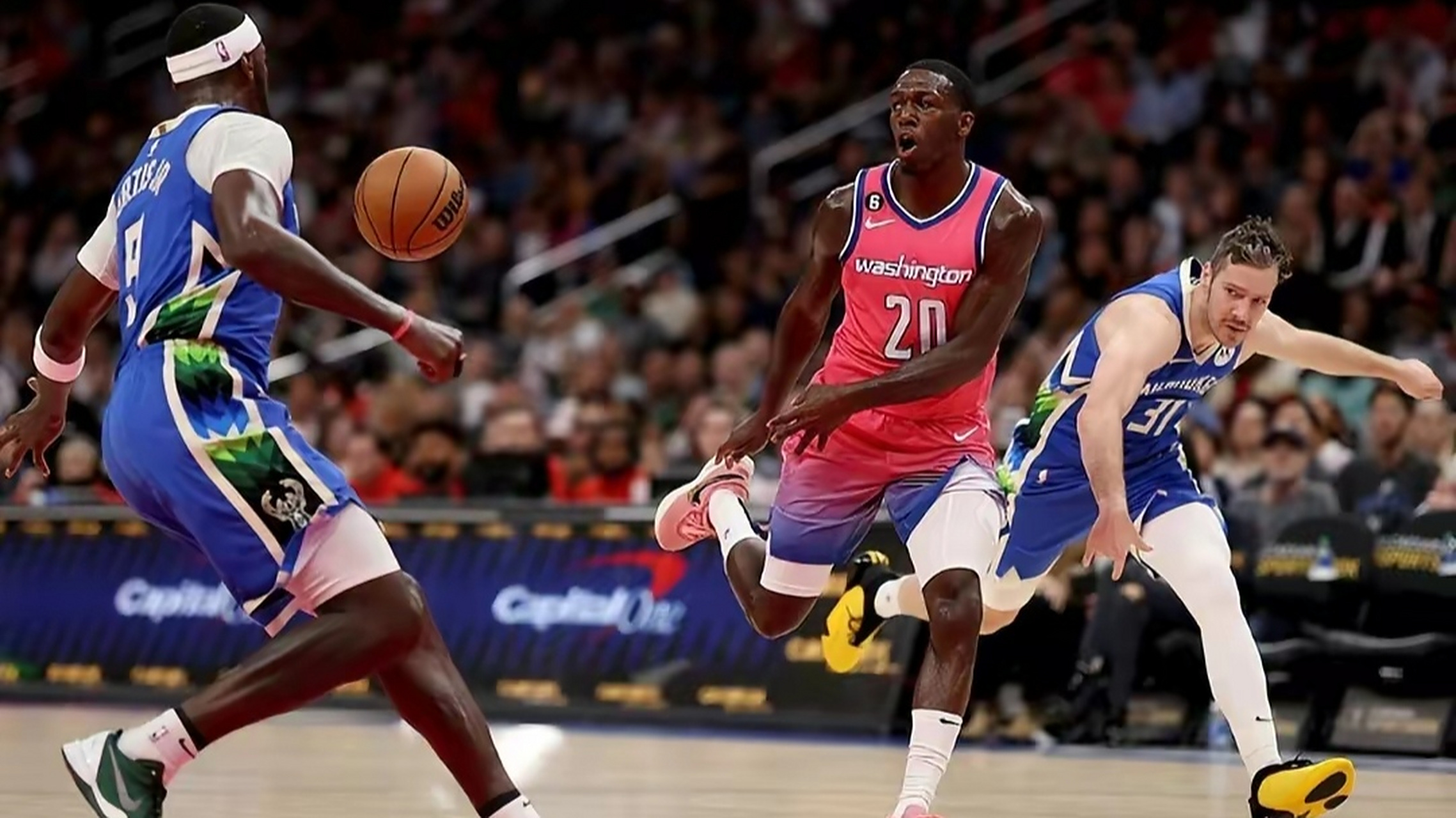 雄鹿队主场力克奇才队 雄鹿队主场力克奇才队